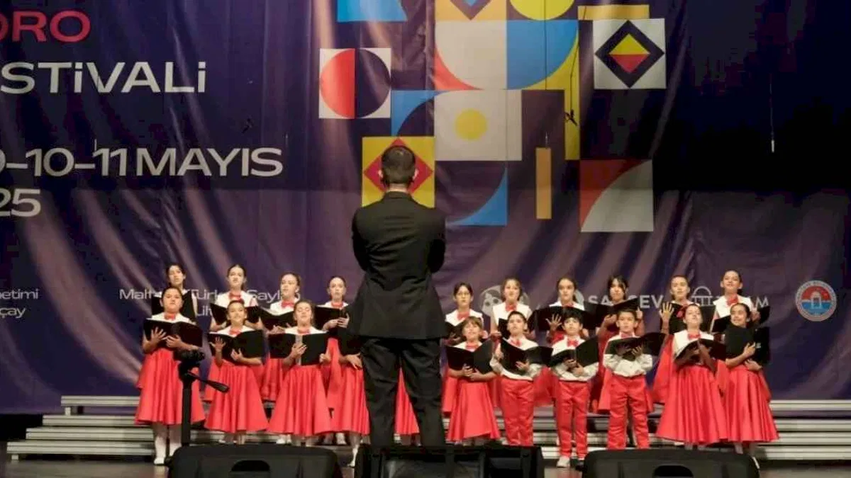 Kocaeli Çocuk Korosu gururlandırdı