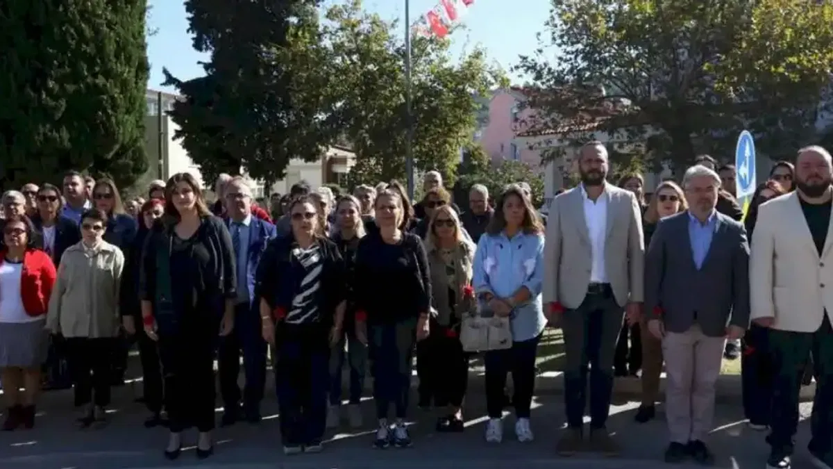 Ahmet Taner Kışlalı Güzelbahçe’de anıldı