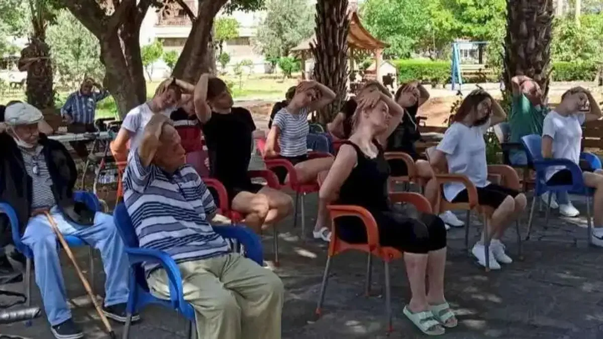 Çekyalı öğrenciler Mersin’de hayata dokundu