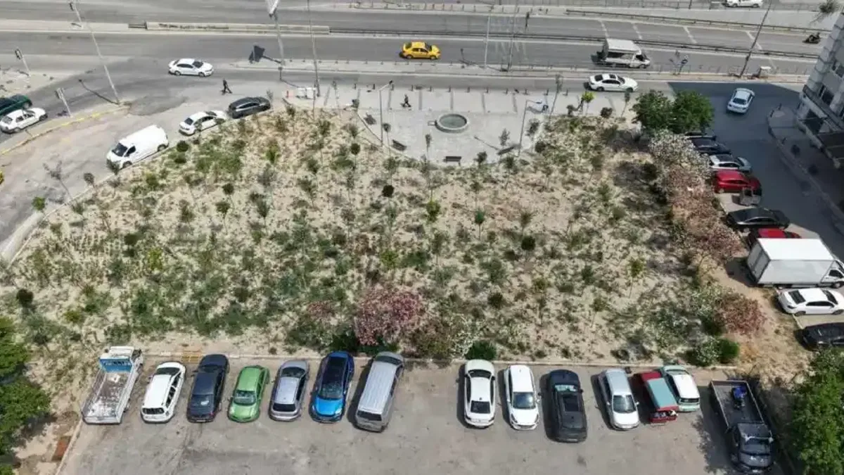 İzmir'de eski benzinlik yeşile dönüştü