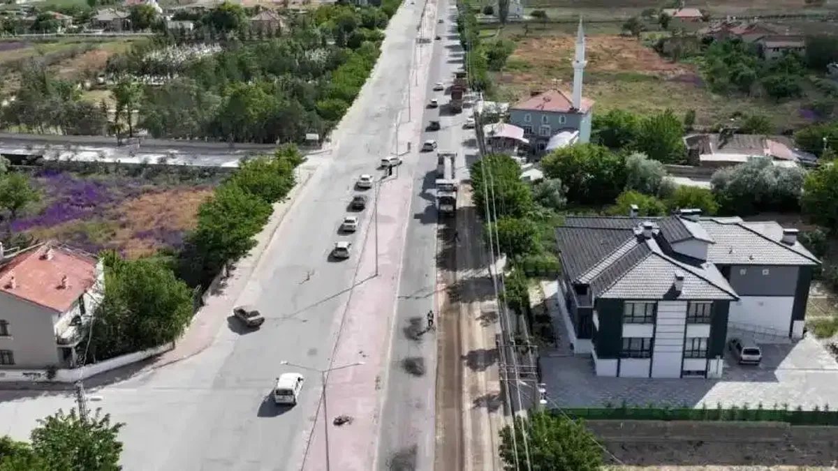 Konya Karatay asfalta hazırlanıyor