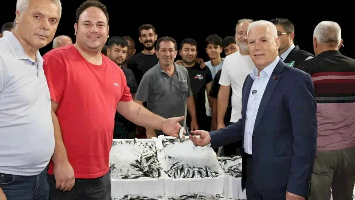Başkan Bozbey: Denizimizin bereketi sofralarımıza yansısın