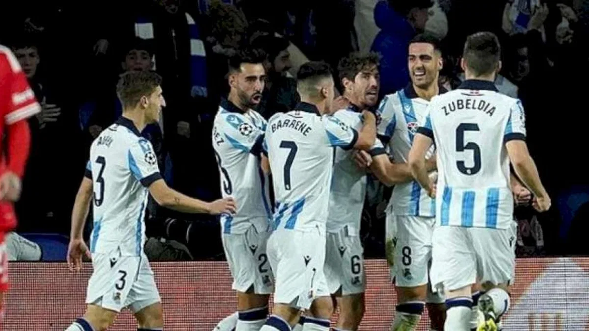 Real Sociedad 3-1 Benfica (MAÇ SONUCU-ÖZET) | Sociedad ilk yarıda fişi çekti!