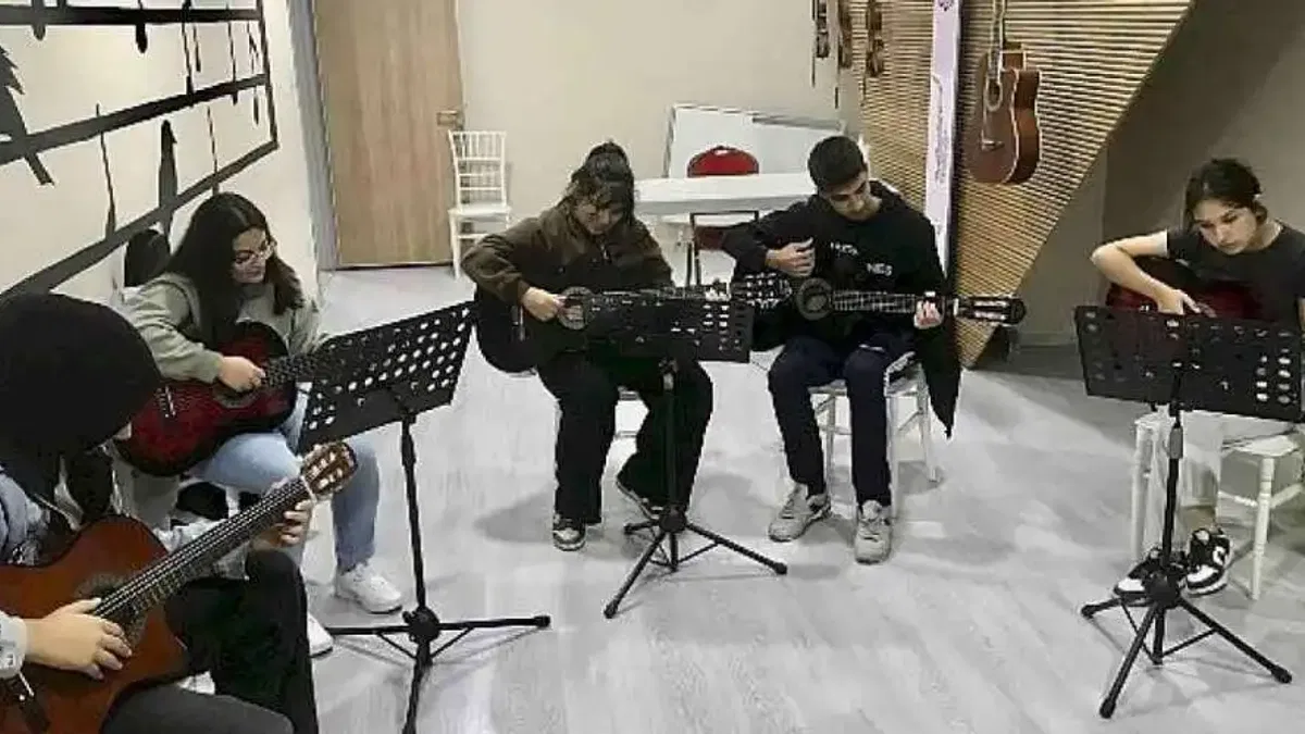Dilovası'nda Müzik Kursları İlgi Odağı Oldu