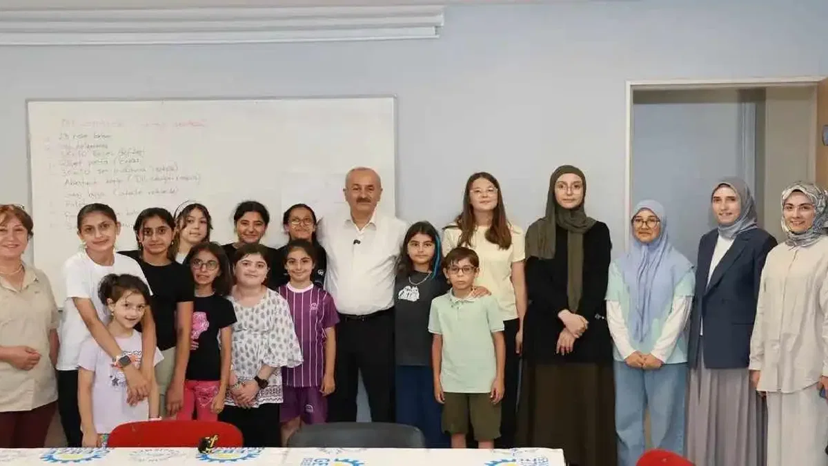 Başkan Büyükgöz yaz okulu öğrencileriyle buluştu