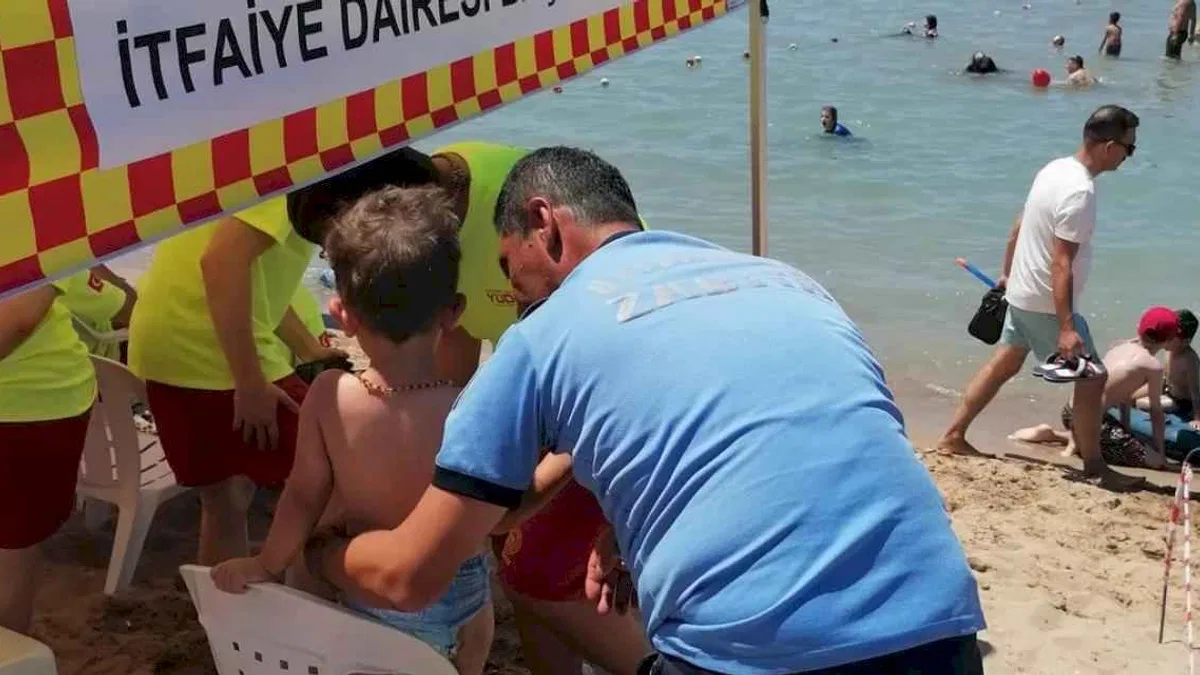 Kocaeli sahillerinde çocuklar zabıta güvencesinde