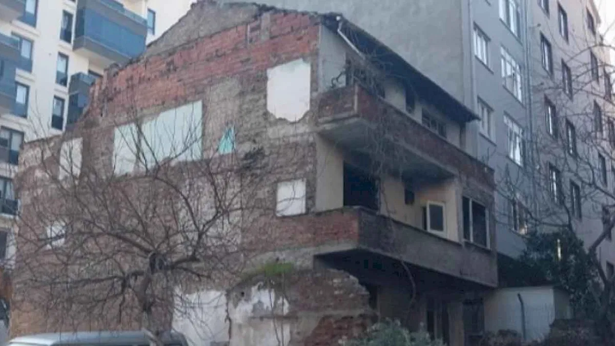Osmangazi'de metruk binalar yıkılıyor