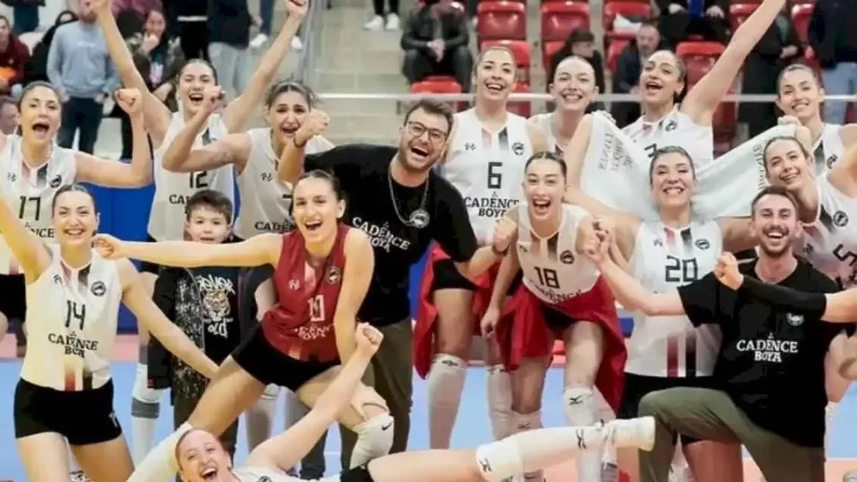 Gölcüklü voleybolcular Play Off'ta