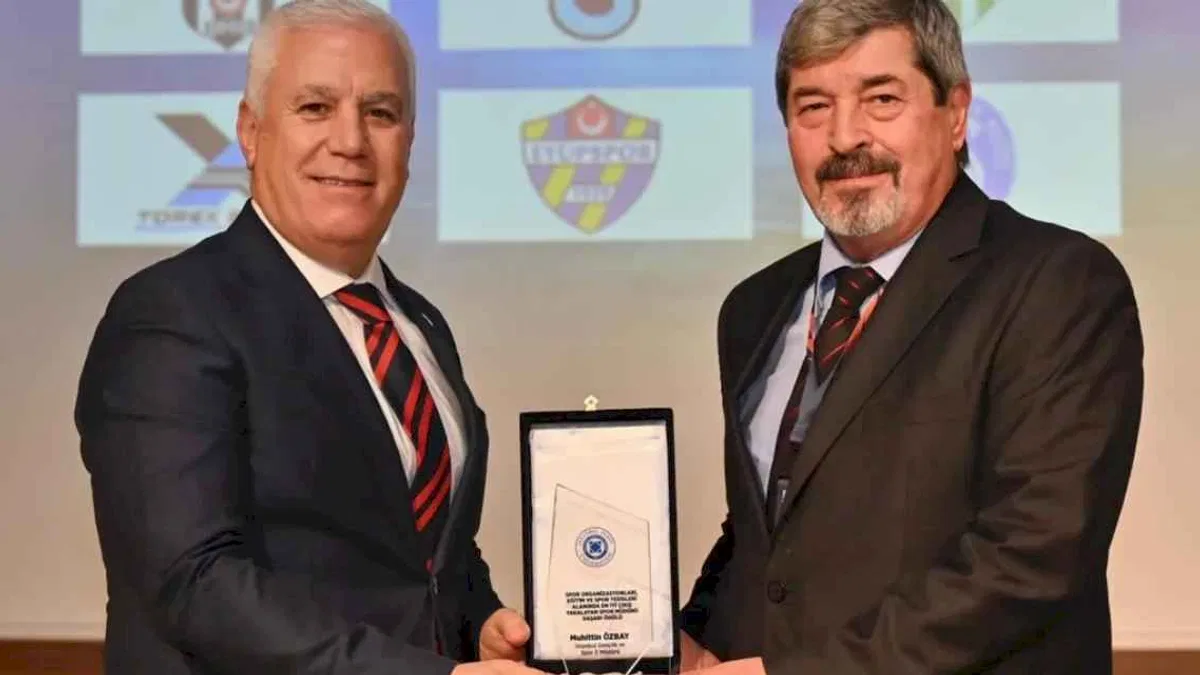 Başkan Bozbey'e 'Spora katkı sağlayan başkan' ödülü