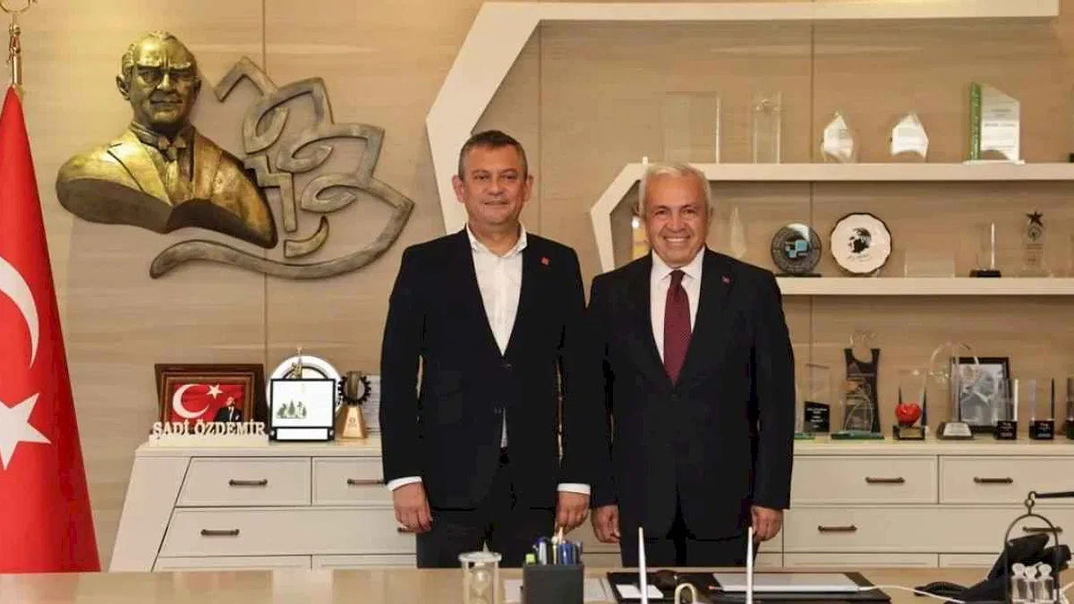 Özgür Özel: "Nilüfer partimizin yüz akı belediyelerinden"