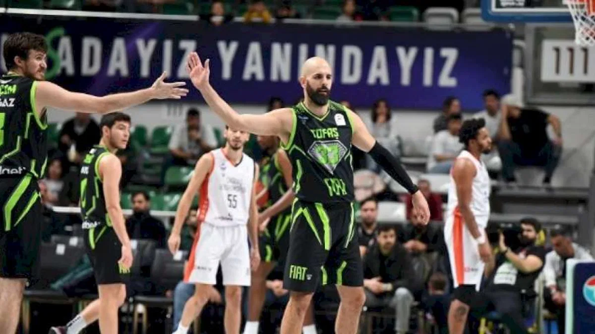 TOFAŞ evindeki galibiyet serisini sürdürdü