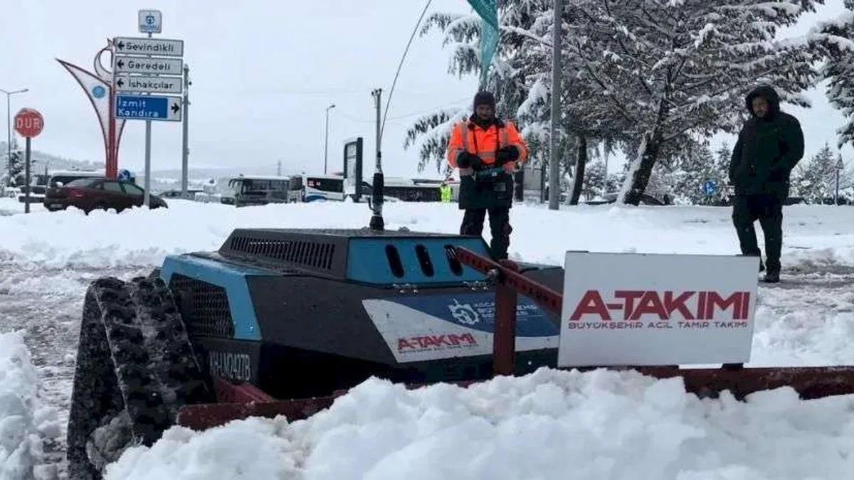 Kocaeli'de karla mücadelede robotik teknoloji