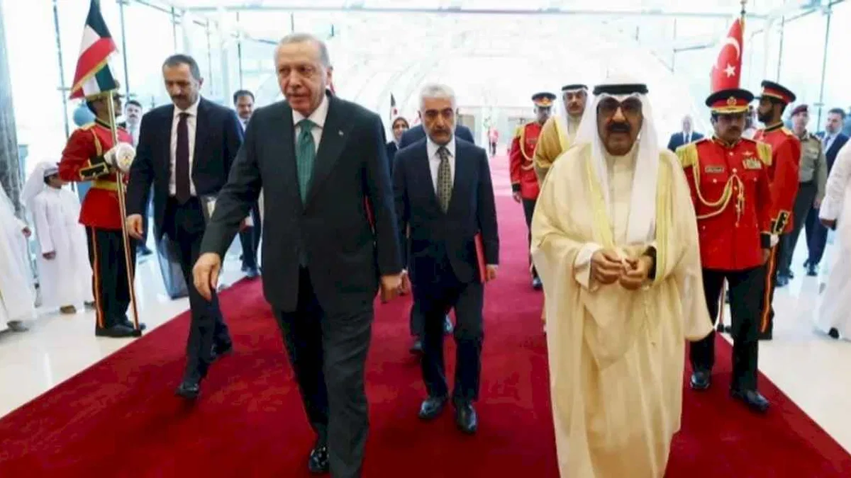 Cumhurbaşkanı Erdoğan, Körfez turunun ilk durağı Kuveyt’te! Kuveyt'le 4 anlaşma imzalandı