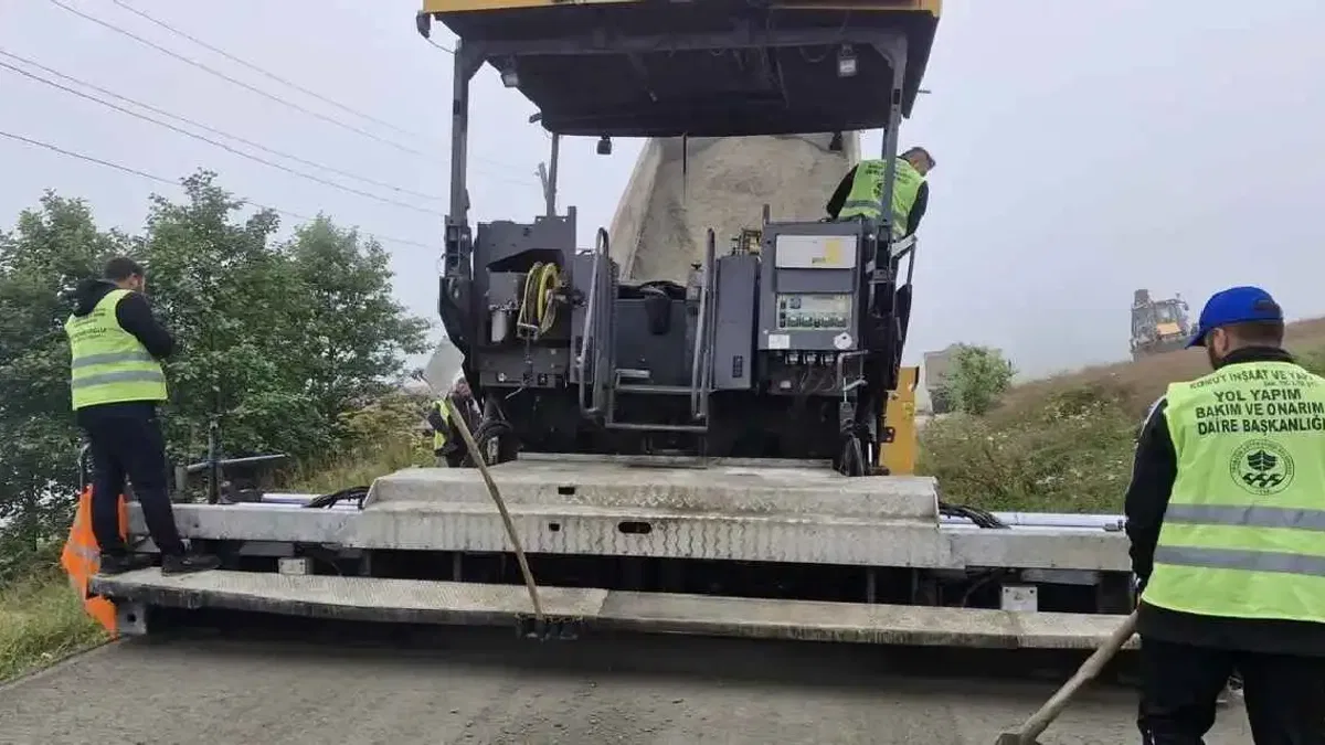 Trabzon’da 13 kilometrelik yol kuru betonla kaplandı