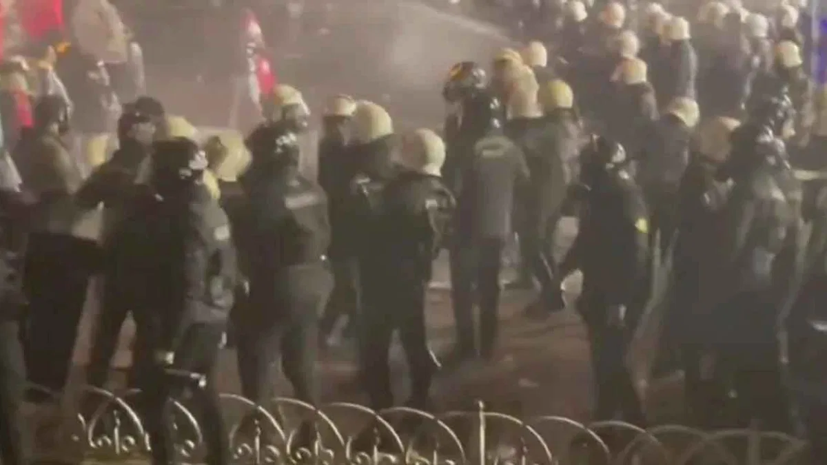 Anayasal hakkı istismara 1.133 gözaltı!