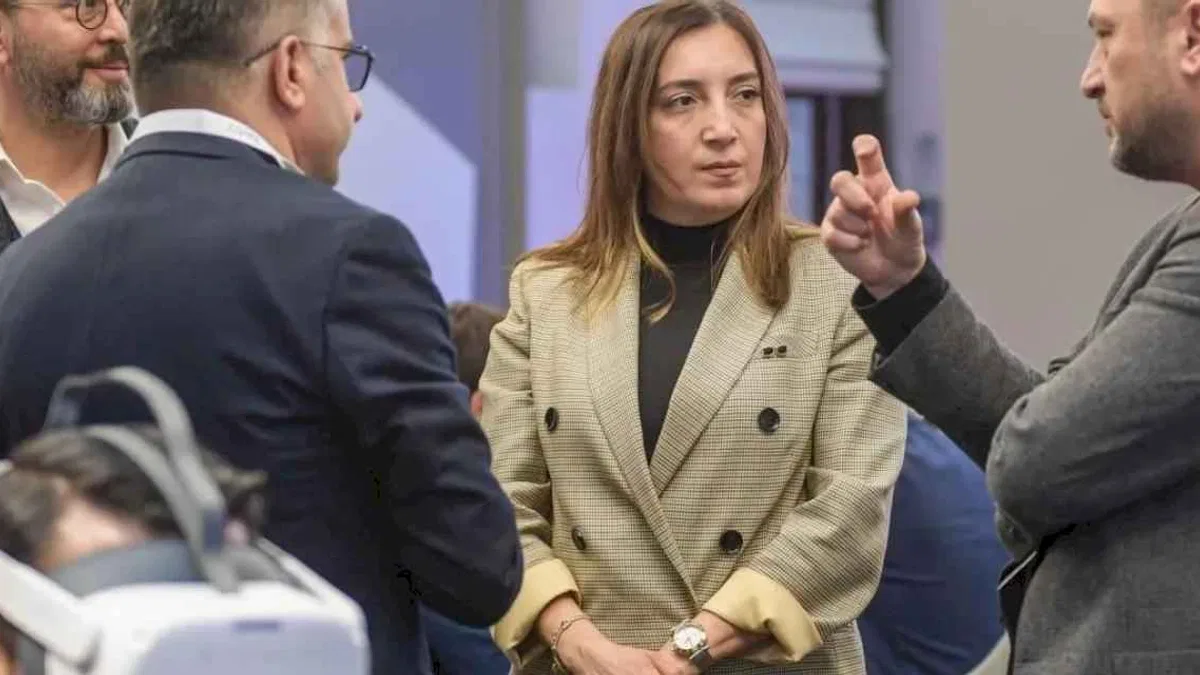 Yılın modası İzmir’de görücüye çıktı