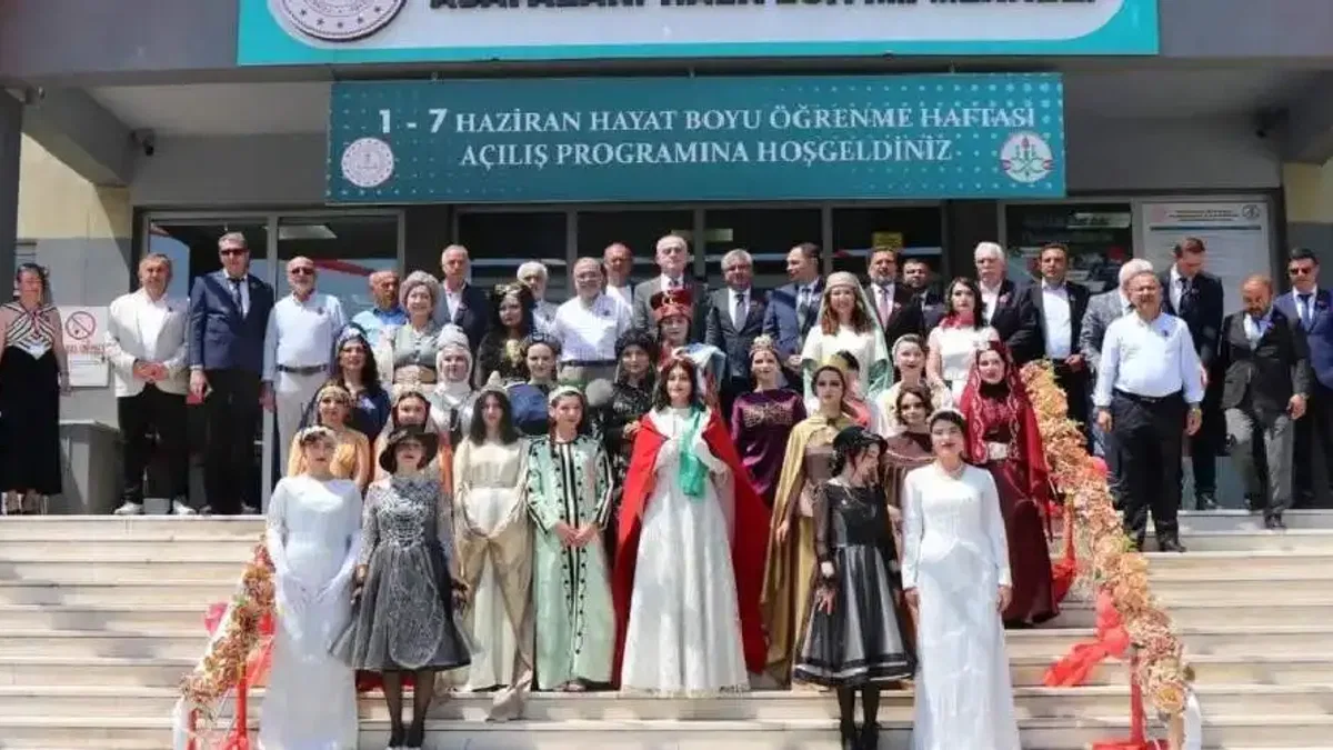 Sakarya'da Hayat Boyu Öğrenme Haftası'na renkli açılış