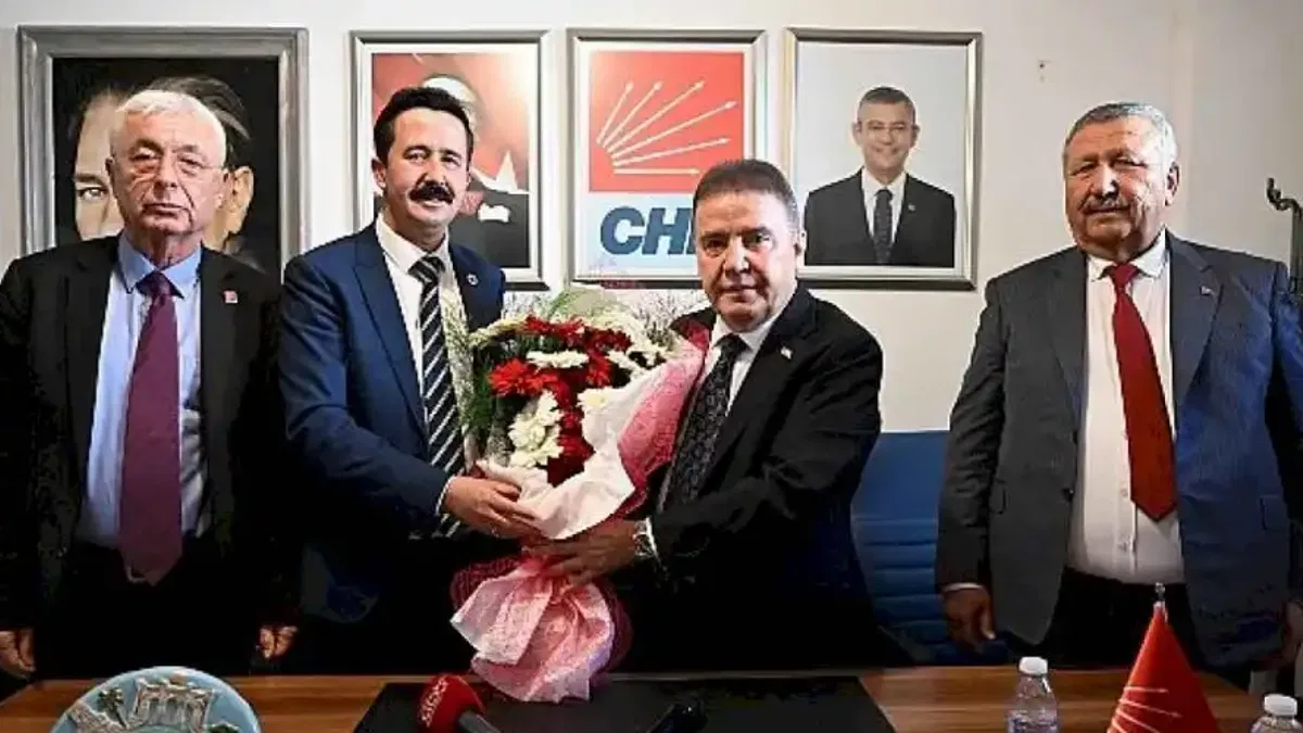 Başkan Böcek Kaş'ı ziyaret etti
