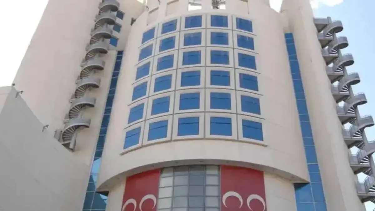 MHP Şanlıurfa'yı ilçeleriyle birlikte feshetti!