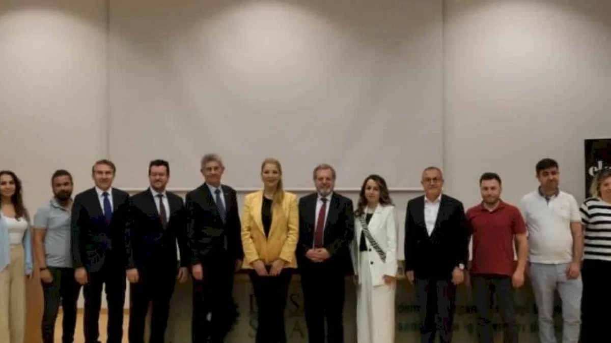 Sanayiciler güvenli gelecek için toplandı