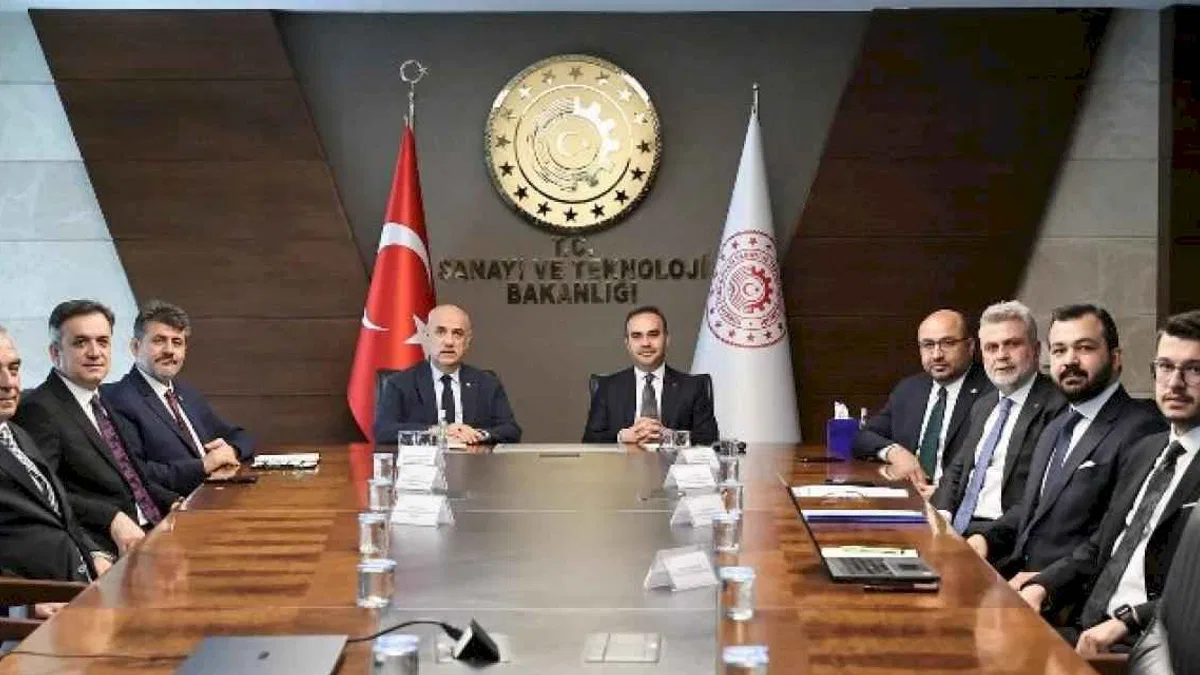 Milletvekili Prof. Dr. Vahit Kirişçi, Bakan Kacır’ı ziyaret etti