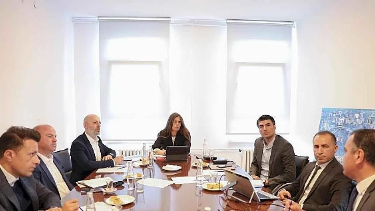 Başkan Denizli: "Çeşme'nin altyapı sorunlarına kalıcı çözümler getiriyoruz"