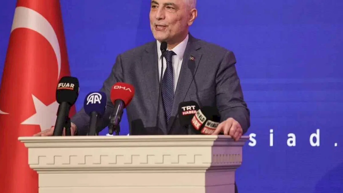 Bakan Bolat: Kent lokantasına değil, Vedat Milor'a soruldu!