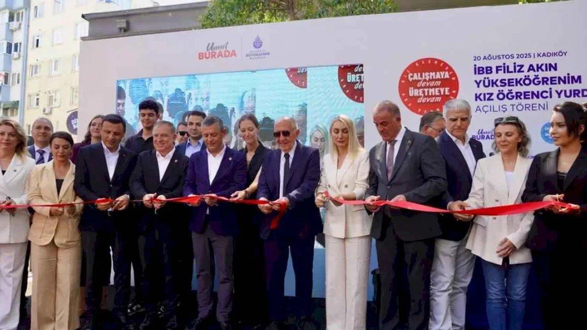 Kadıköy’de Filiz Akın Kız Öğrenci Yurdu hizmete açıldı