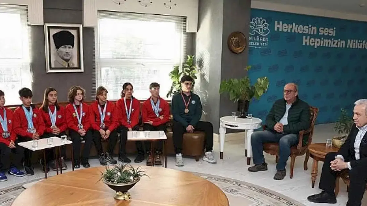 Başkan Şadi Özdemir başarılı sporcuları ağırladı