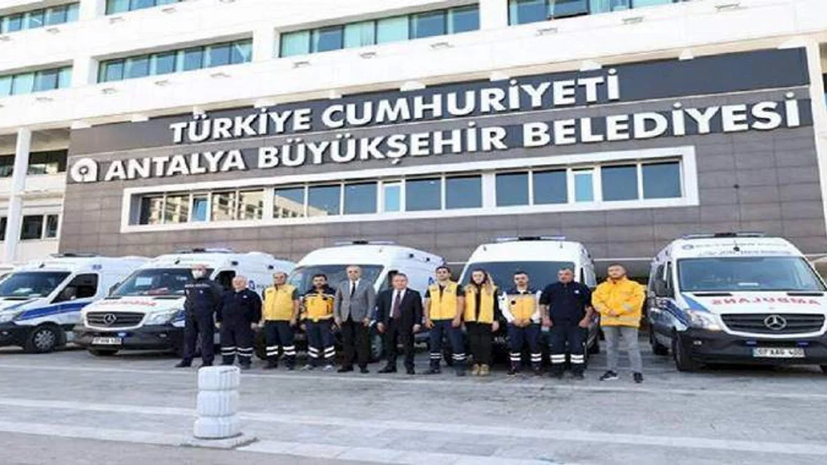 Sağlık ordusuna iki yeni ambulans