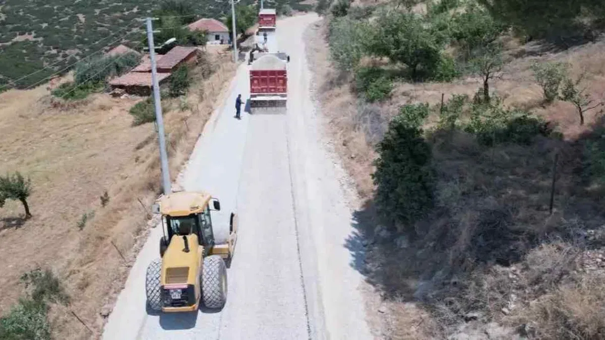 Manisa Büyükşehir’den Kula’da 12,5 kilometrelik yol hamlesi