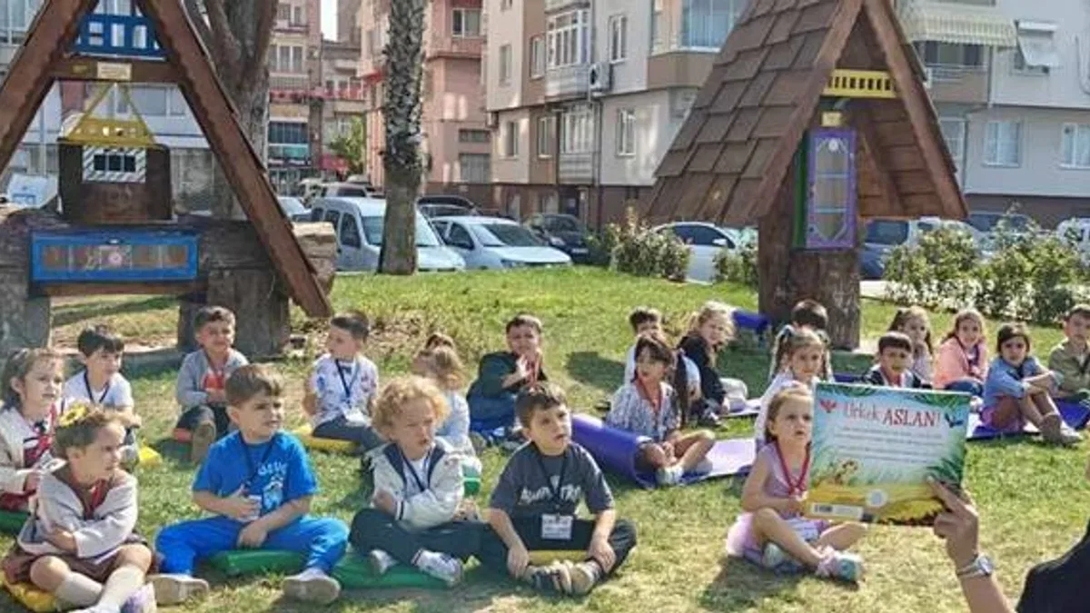 Bursa Gemlik’te 'Açık Hava Kütüphanesi' hayat buldu