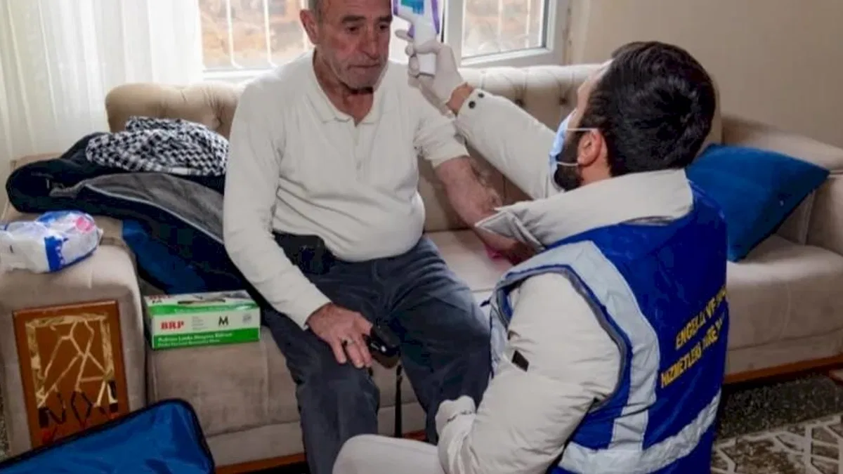 Diyarbakır'da yaşı ilerlemiş yurttaşlara evde bakım desteği