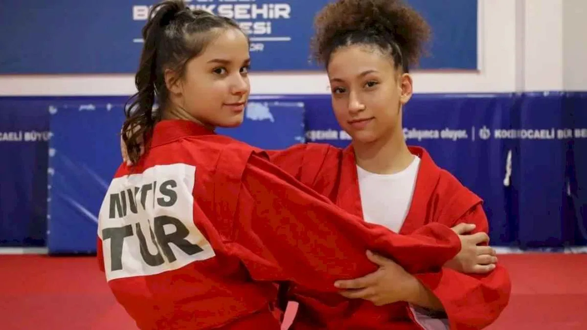Kağıtsporlu Ceylin ve Kardelen judoda istikbal vadediyor