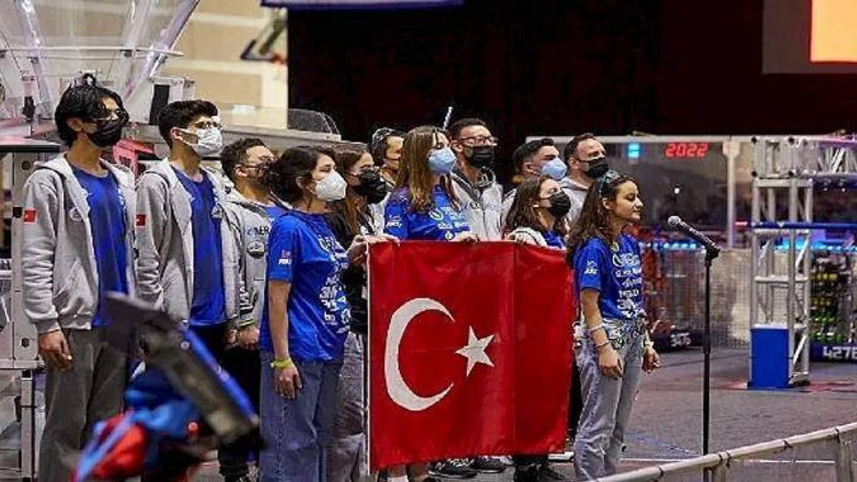 "Emoner Robotics" bu kez "Charged-Up" teması üzerine yarışacak…