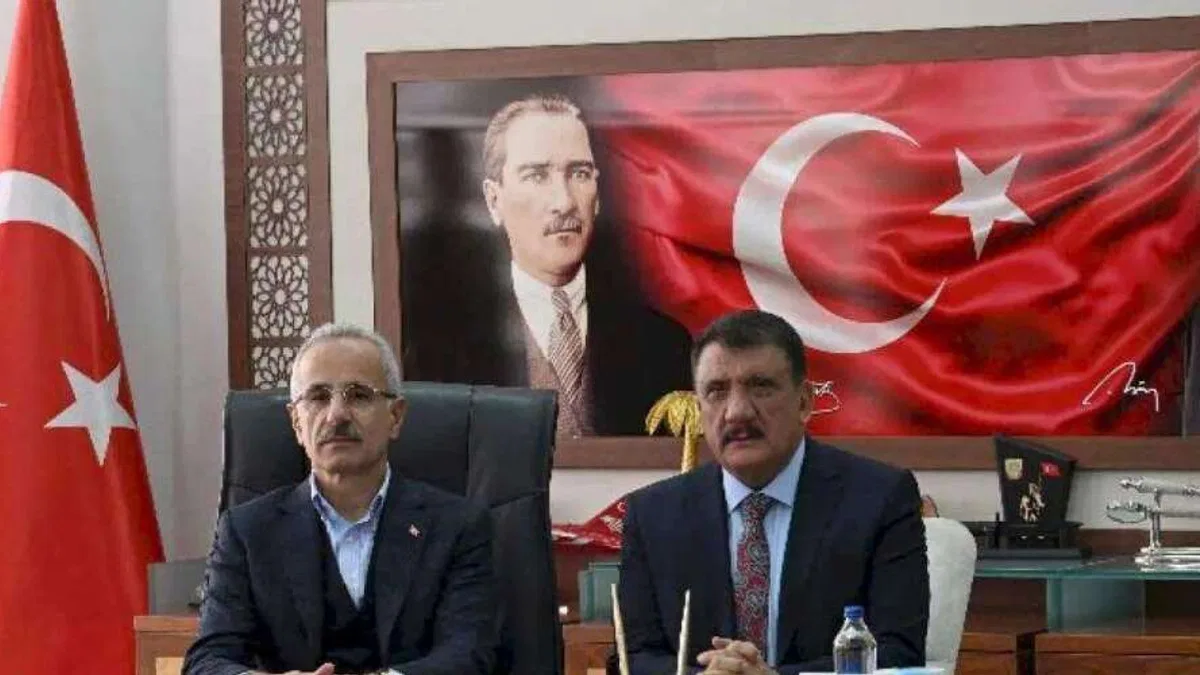 Bakan Uraloğlu'ndan Malatya Büyükşehir'e ziyaret