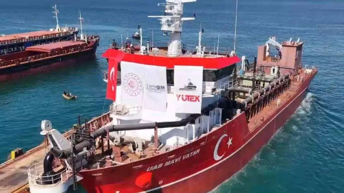 Yerli tarama gemisi UAB Mavi Vatan suya indirildi