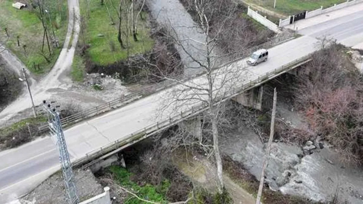 Sakarya'da Kanlıçay Deresi üzerine 44 metrelik köprü geliyor!