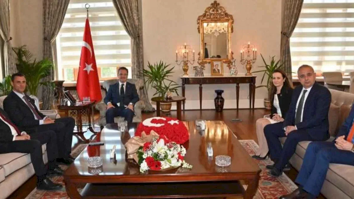 Büyükşehir Başkanı Zeyrek'ten Vali Enver Ünlü’ye ziyaret