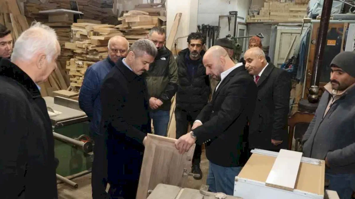 Artvin Valisi Ergün’den sanayi esnafına ziyaret