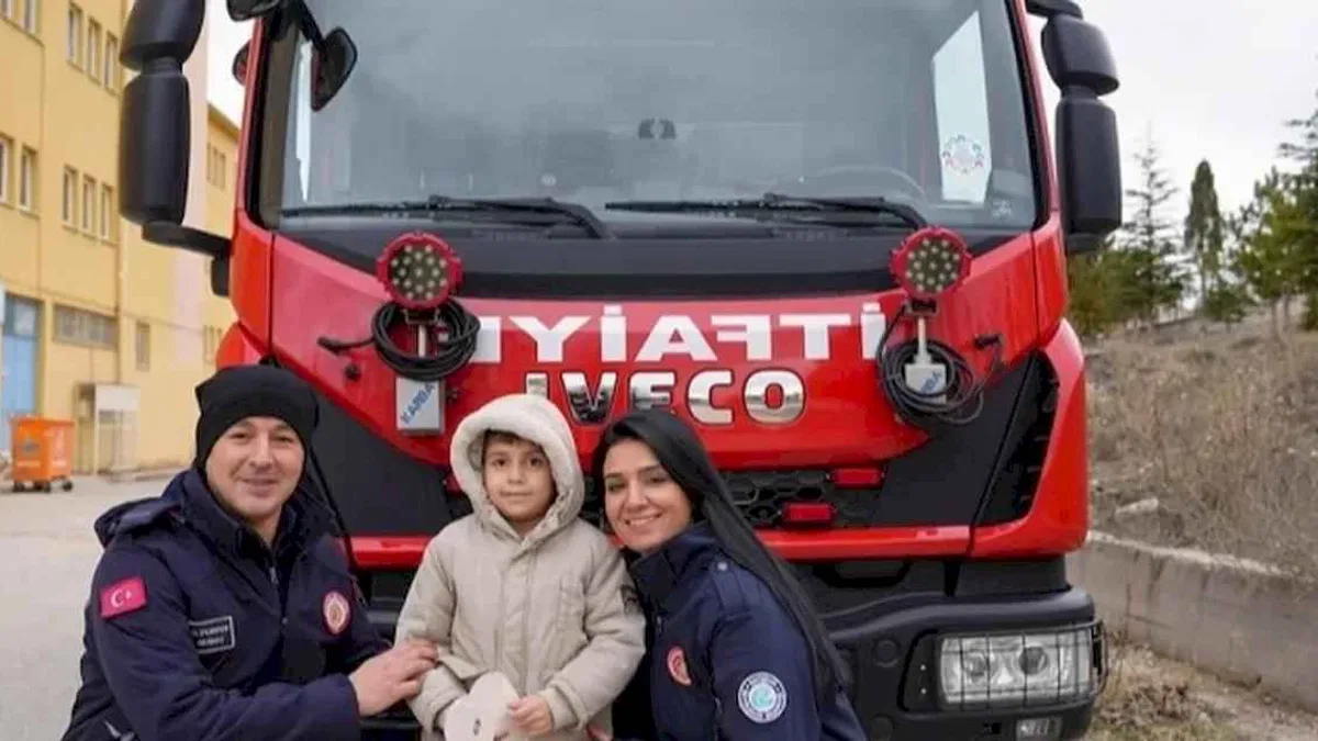 Minik Ömer 'Ateş Savaşçısı' oldu