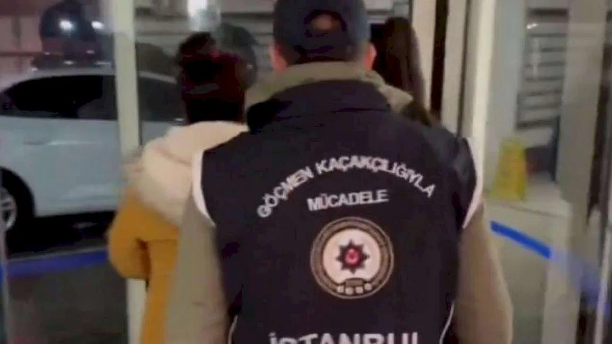 İçişleri kırmızlı bültenlileri İstanbul'da 'Kafes'ledi
