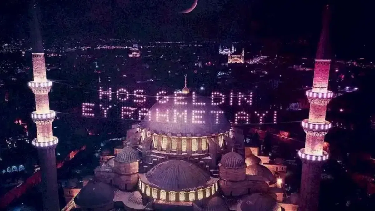 TBMM Başkanı'ndan 'Hilal göründü' paylaşımı
