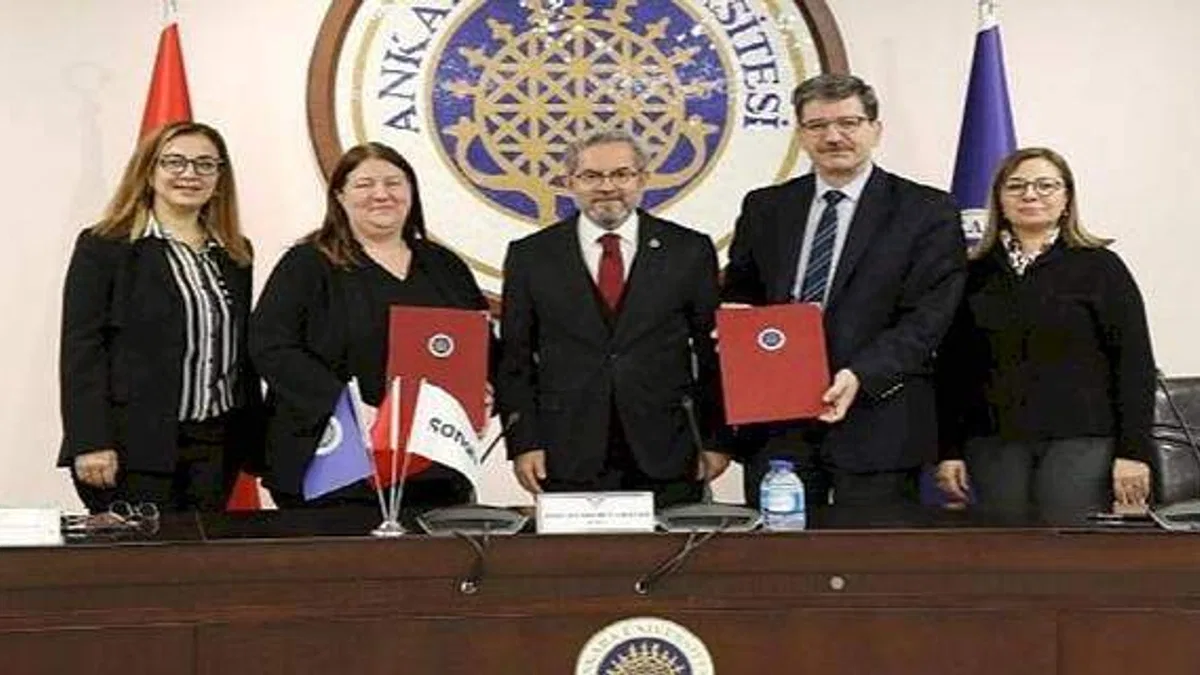 Ankara Üniversitesi ve Sanofi Nadir Hastalıklar Merkezi "NADİR" için iş birliği sözleşmesi imzaladı
