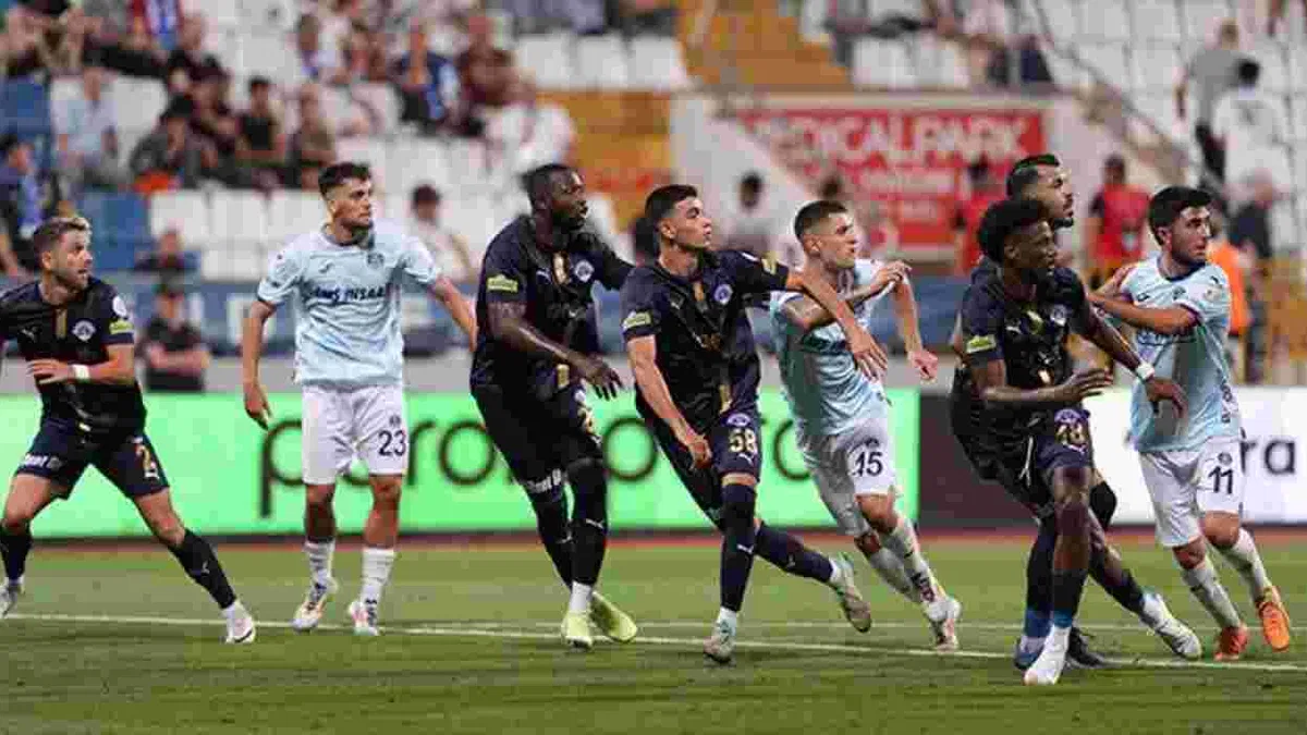 Kasımpaşa 2 - 2 Adana Demirspor (Maç Sonucu) Adana son dakika puanı kaptı!