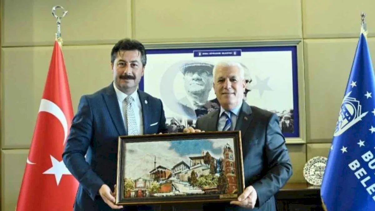 Başkan Özel: Planlı gelişim için el ele vereceğiz