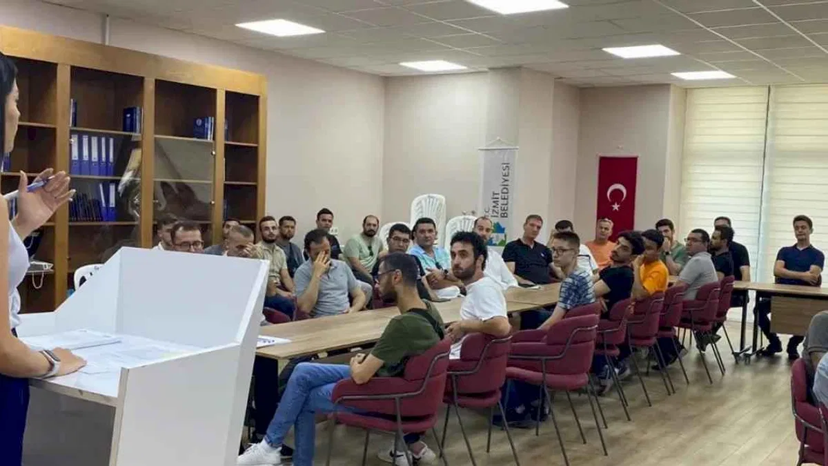 İzmit Belediyesi İstihdam Birimi’nden 23 kişiye fabrikada iş fırsatı