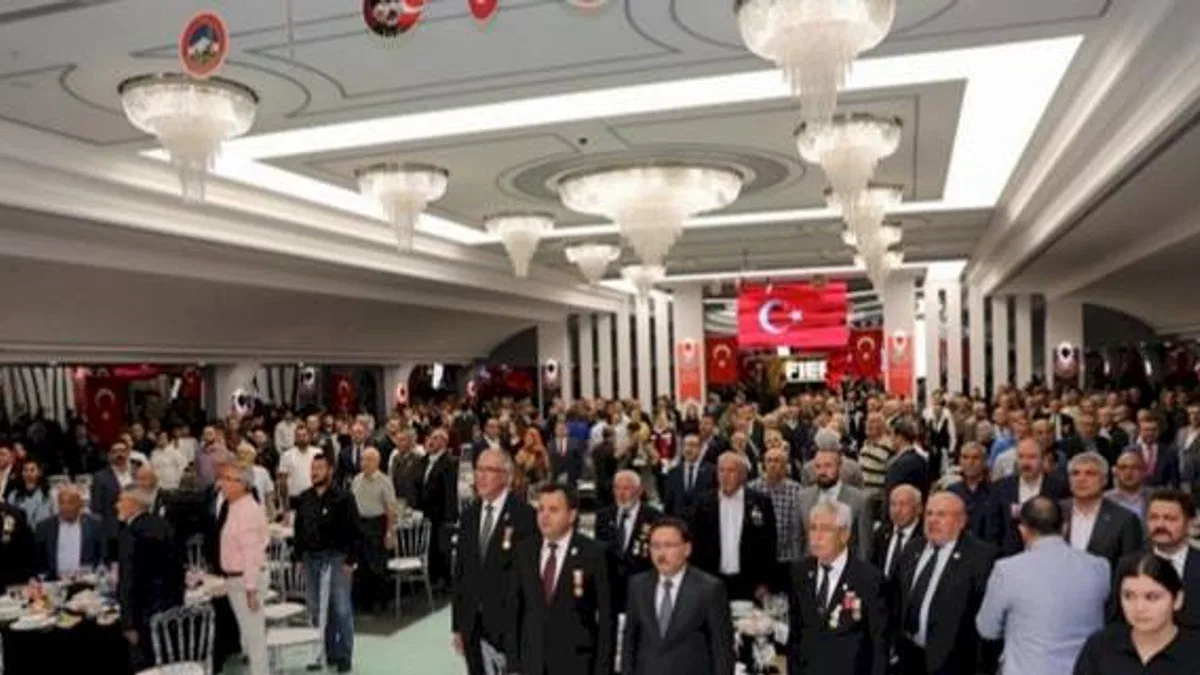 Kayseri Valisi'nden gaziler onuruna yemek