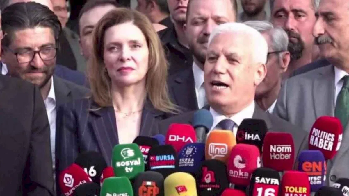 Bozbey mazbatasını aldı... Bursalılara bayram müjdesini verdi