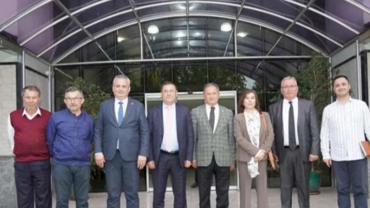 Başkan Tokat Fethiye’de ziyaretlerde bulundu